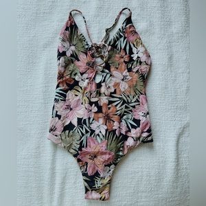 Billabong one piece- flattering and like new